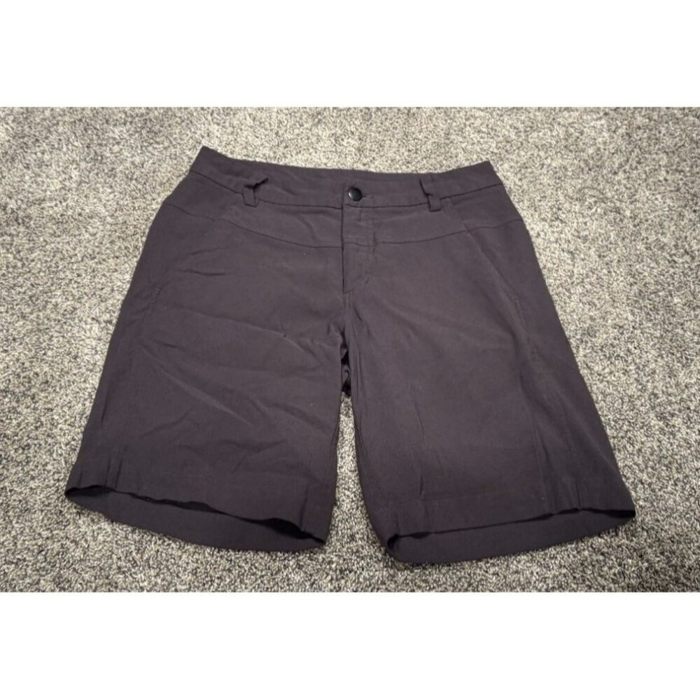 Lululemon Men’s Grey Athletic Dressy Shorts Size 30 8” EUC